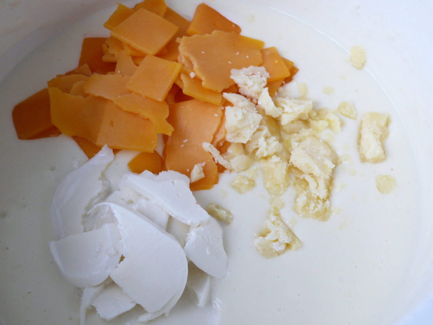 mac and cheese sauce with cheeses added