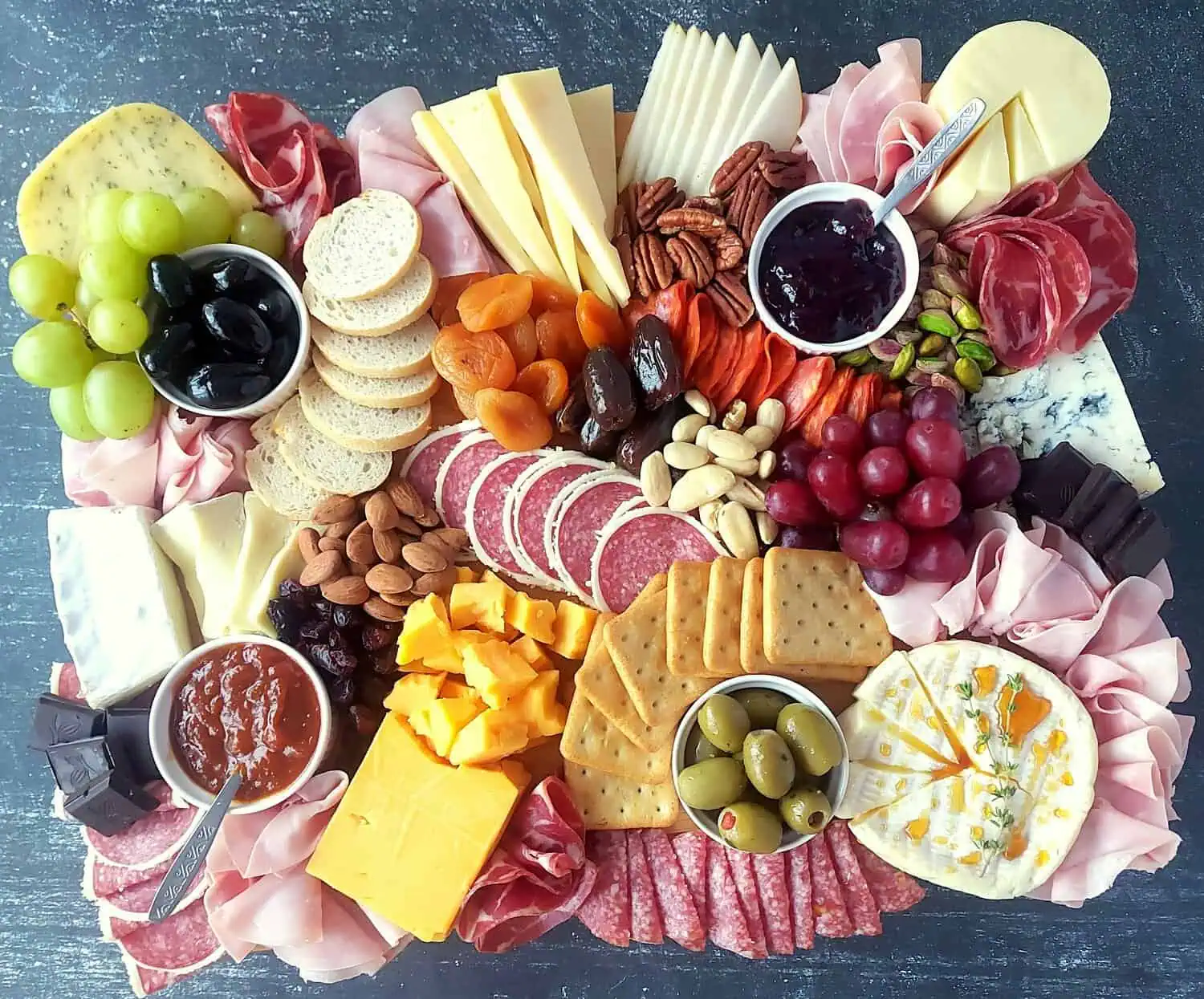 what to put on a charcuterie board