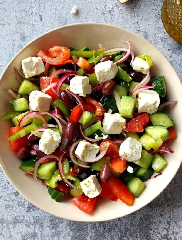 HOMEMADE GREEK SALAD