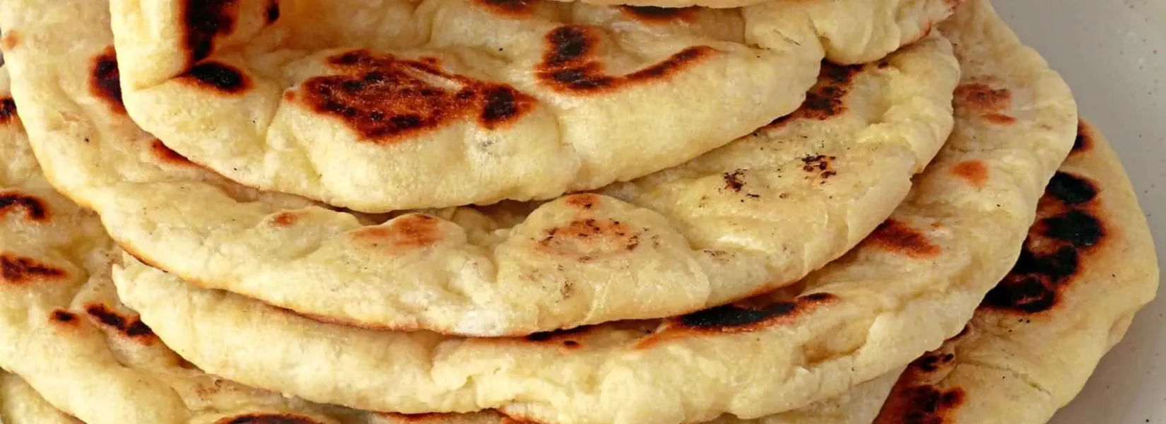 Homemade Greek Style Pita Bread (Super Fluffy!)