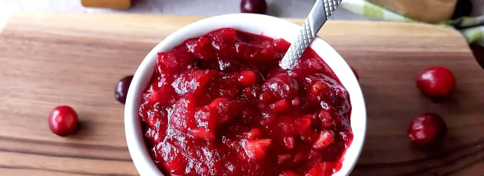 Easy Homemade Cranberry Sauce with Orange Juice