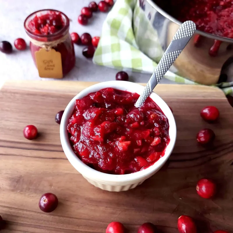 HOMEMADE CRANBERRY SAUCE WITH ORANGE JUICE